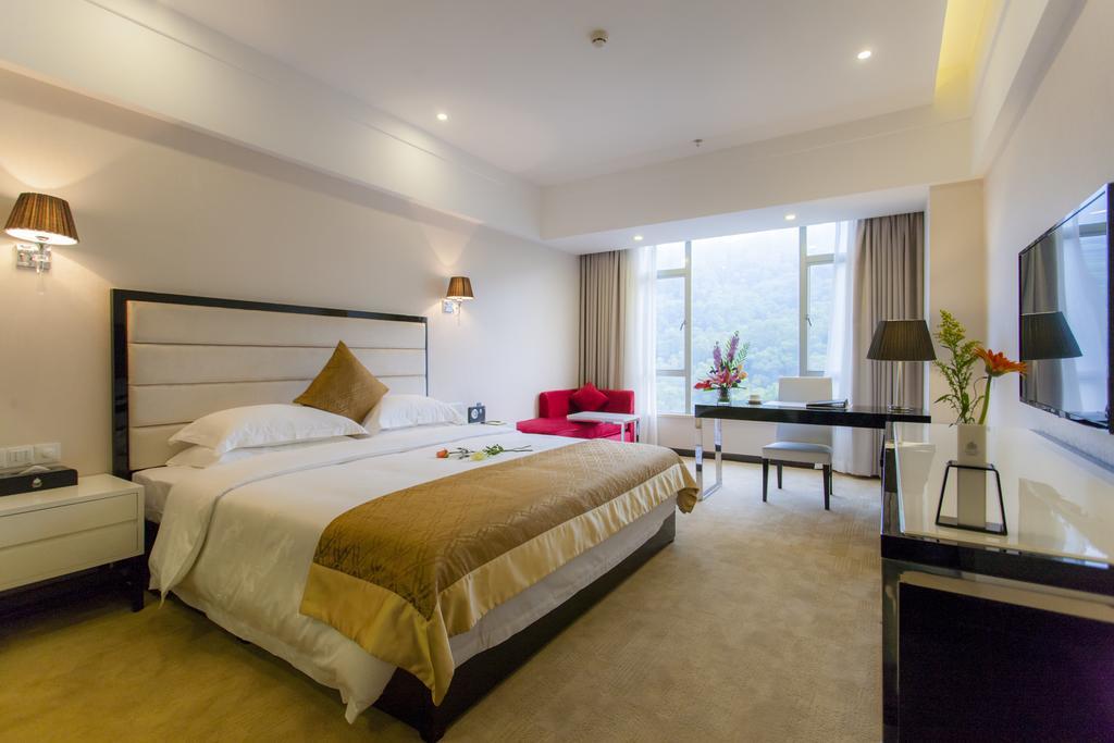 Golden Palm Hotel Чжухай Экстерьер фото